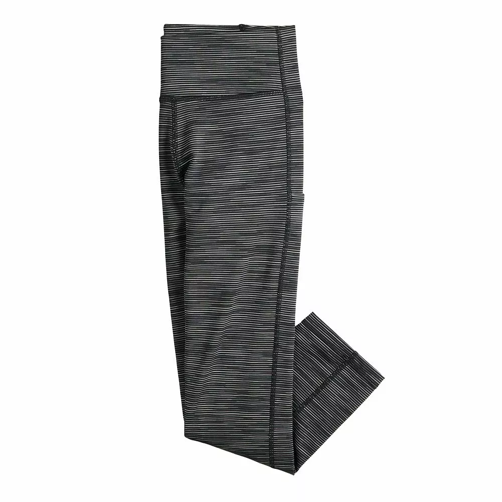 Petite Tek Gear® Core High-Waisted Capri Leggings 15 Petite Tek Gear® Core High-Waisted Capri Leggings - Image 13