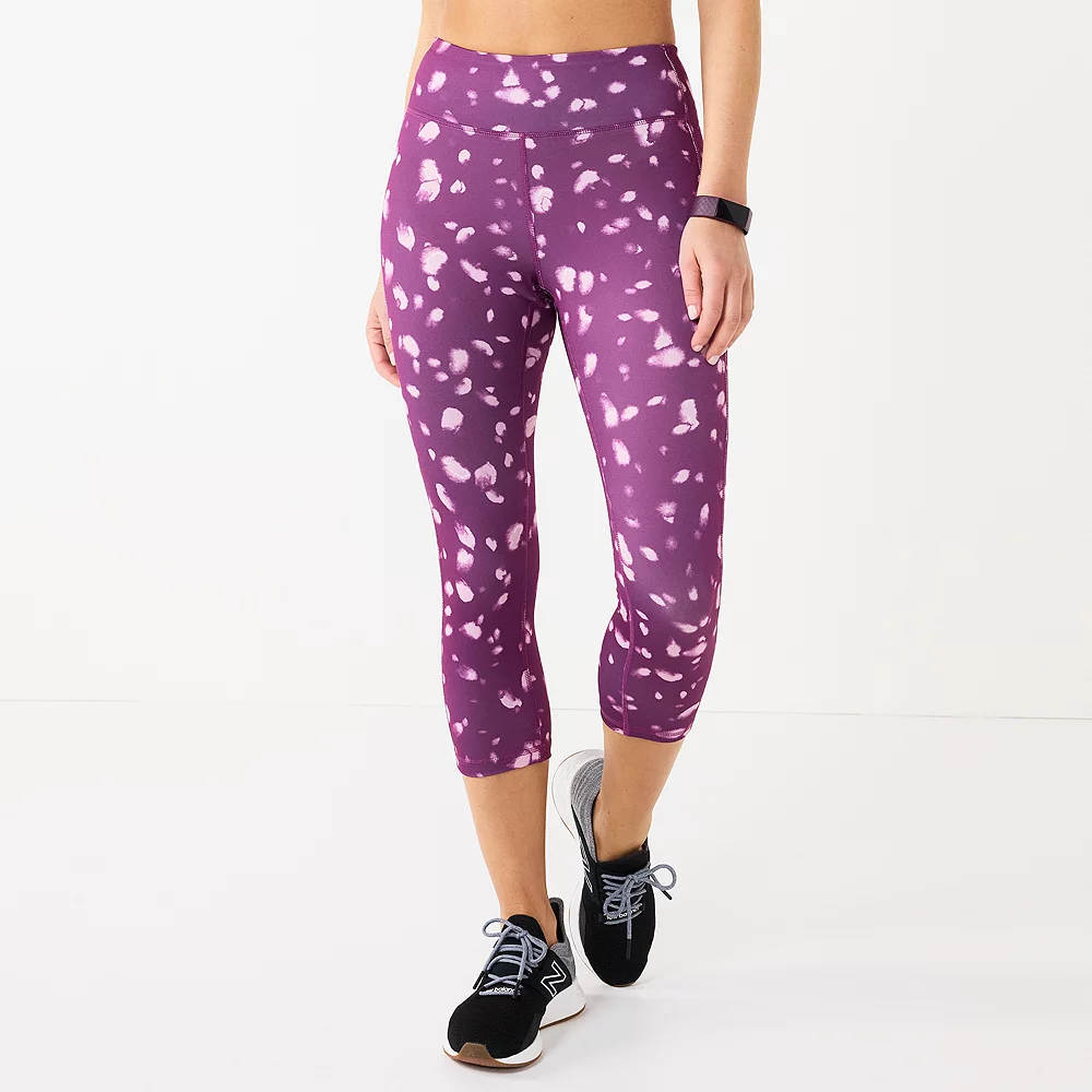 Petite Tek Gear® Core High-Waisted Capri Leggings 6 Petite Tek Gear® Core High-Waisted Capri Leggings - Image 4
