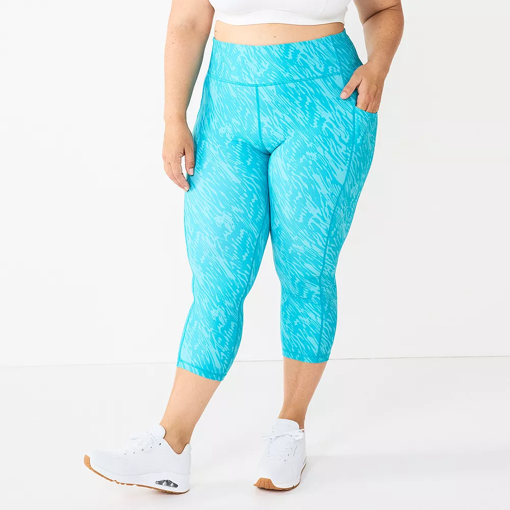 Plus Size Tek Gear® Ultrastretch Pocket High-Waisted Capri Leggings 5 Plus Size Tek Gear® Ultrastretch Pocket High-Waisted Capri Leggings - Image 3